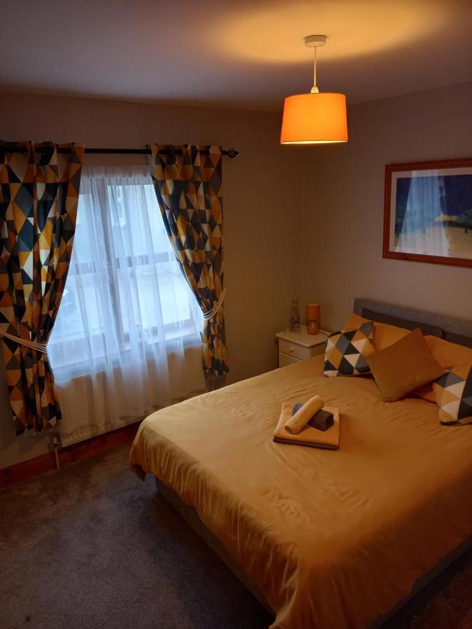 A New U Country Cottage Clynacartan Eksteriør bilde