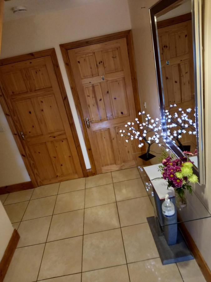 A New U Country Cottage Clynacartan Eksteriør bilde