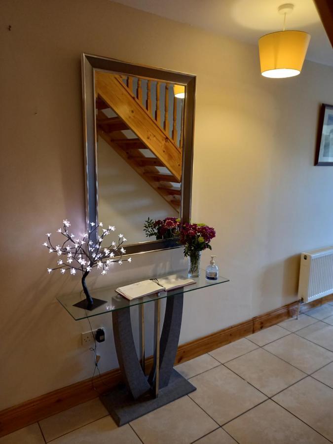 A New U Country Cottage Clynacartan Eksteriør bilde